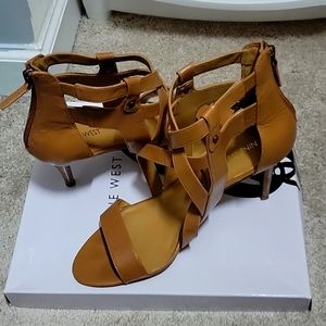 Scrappy heels
